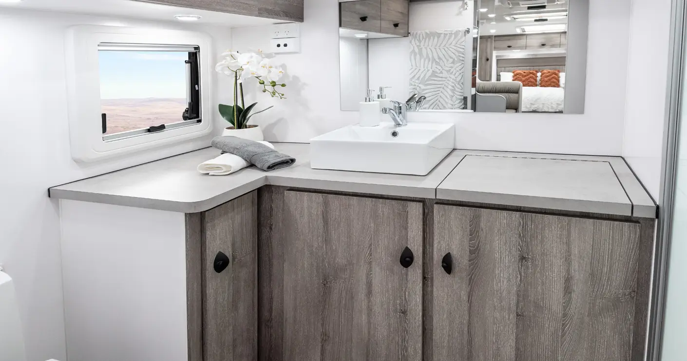 Tornado Option RV